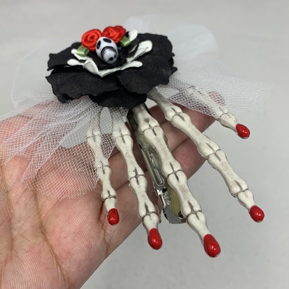 NEW 3 piece Day of the Dead items 💀 Hair Clip, Honeycomb Centerpiece & Sign - Picture 7 of 16